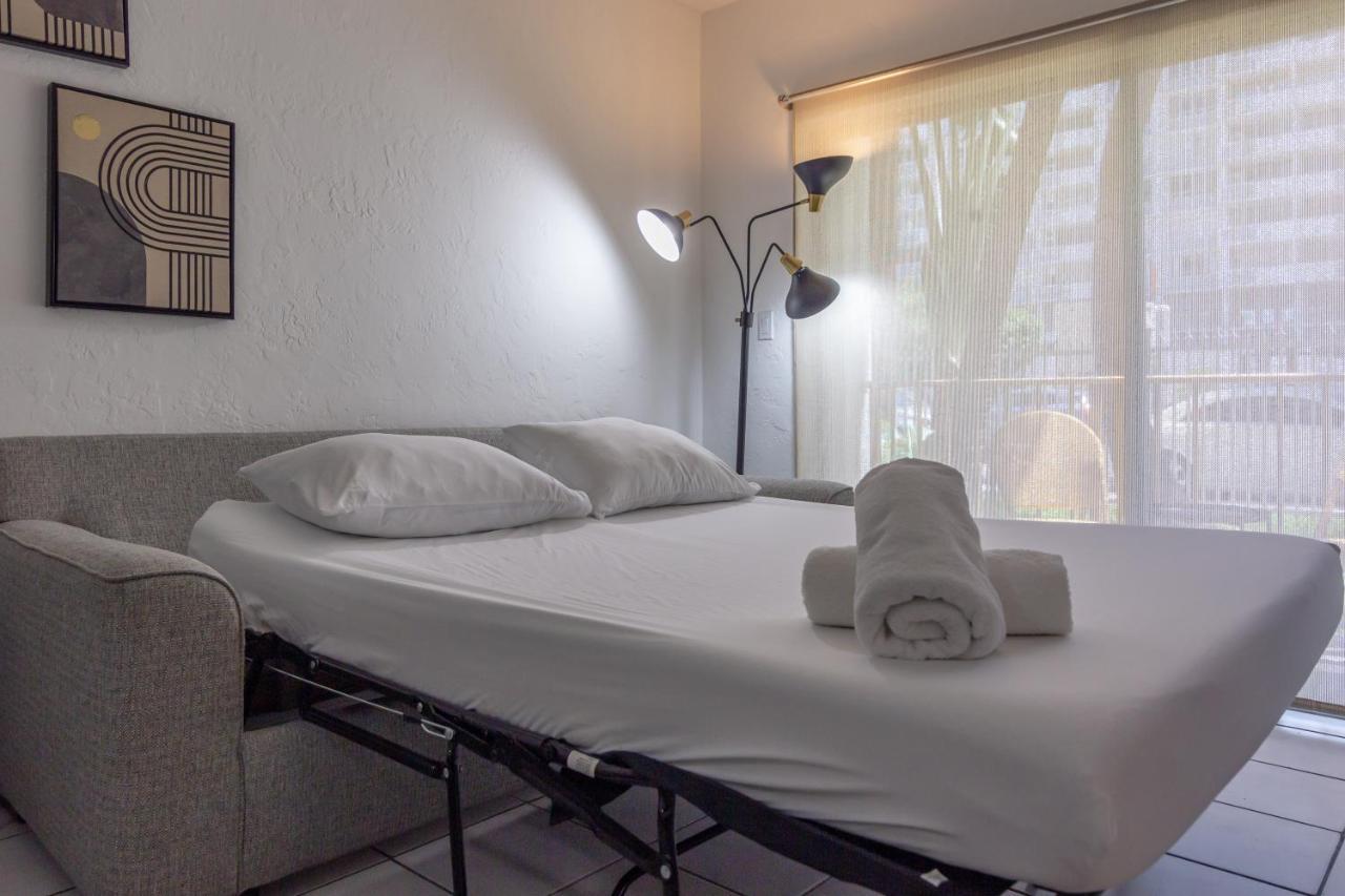 One Bedroom Apartment - With Parking & Balcony - Heart Of Wynwood ไมอามี ภายนอก รูปภาพ