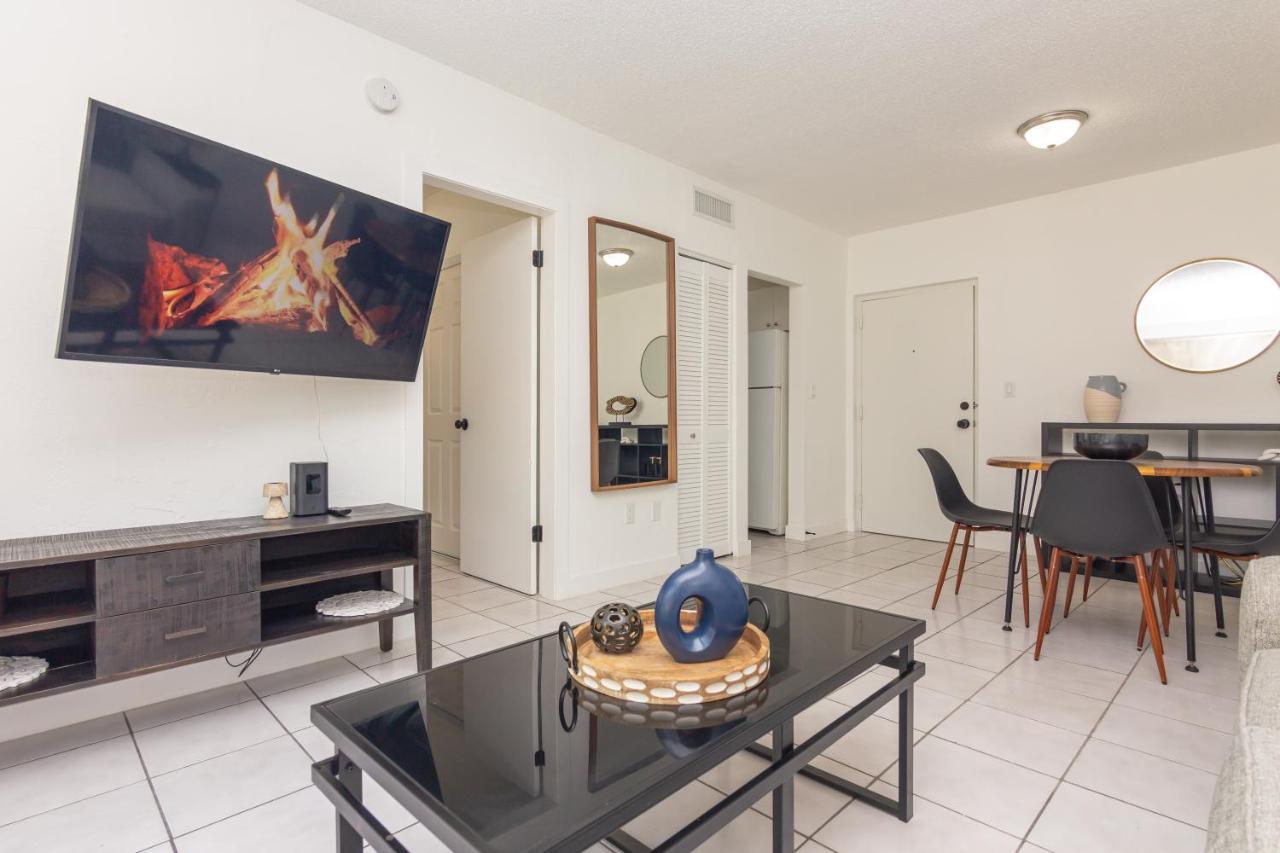 One Bedroom Apartment - With Parking & Balcony - Heart Of Wynwood ไมอามี ภายนอก รูปภาพ