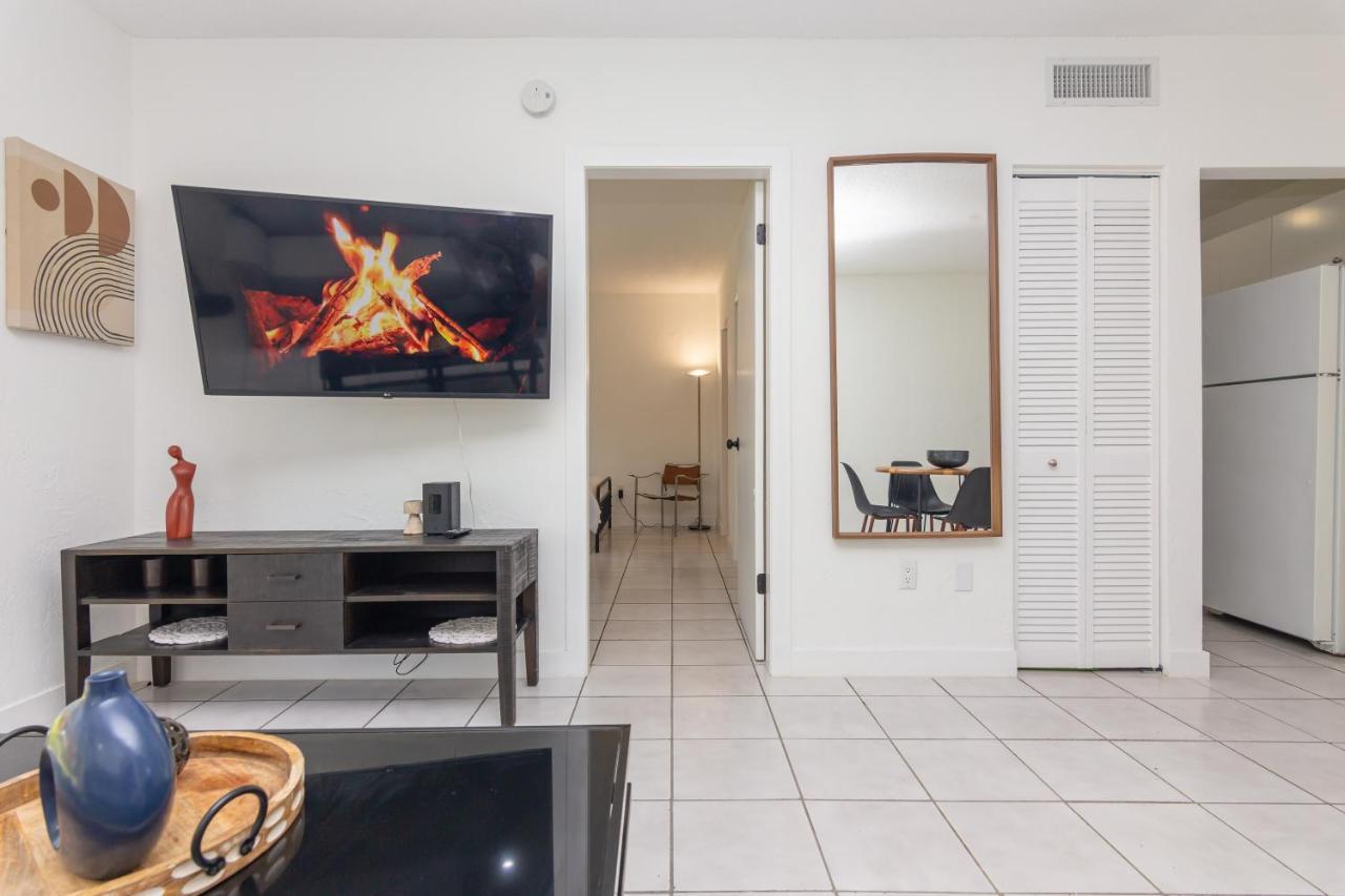 One Bedroom Apartment - With Parking & Balcony - Heart Of Wynwood ไมอามี ภายนอก รูปภาพ